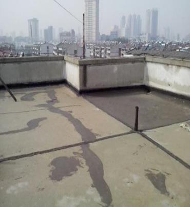 乌拉特中漏水维修 楼顶漏水是什么原因，楼顶漏水维修方法是什么?