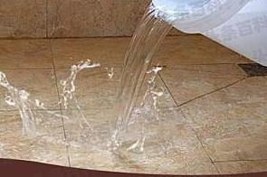 乌拉特中漏水维修 免砸砖防水材料该如何施工